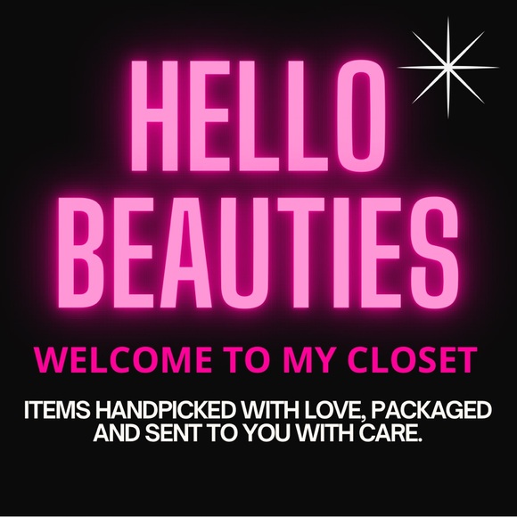 ABOUT ME 💕 Meet your Posher - Picture 2 of 3